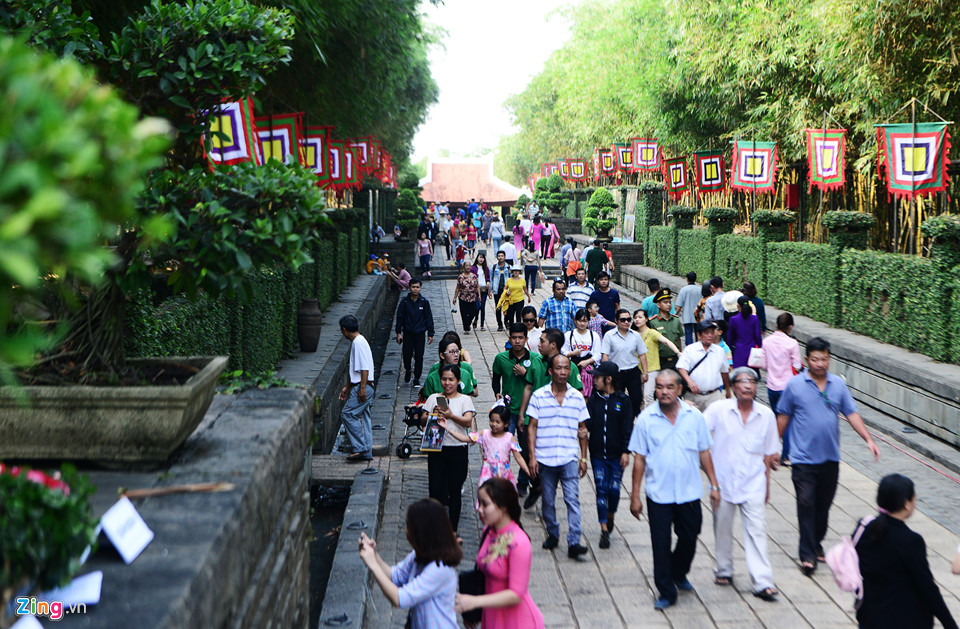 Người dân Sài Gòn dâng lễ vua Hùng ngày giỗ Tổ